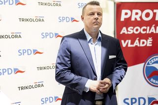 Rajchl byl jednomyslně zvolen šéfem PRO. Jeho kritici už stranu opustili - Seznam Zprávy